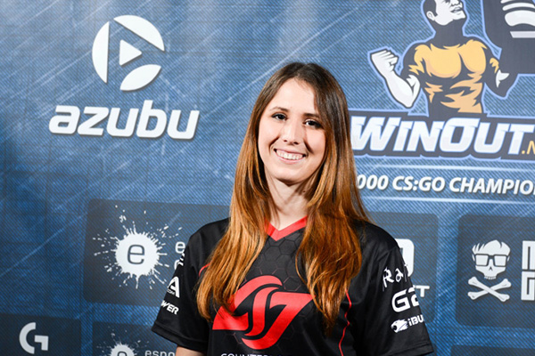 Catherine Leroux CAth - Amerikalı profesyonel bayan CS: GO oyuncu